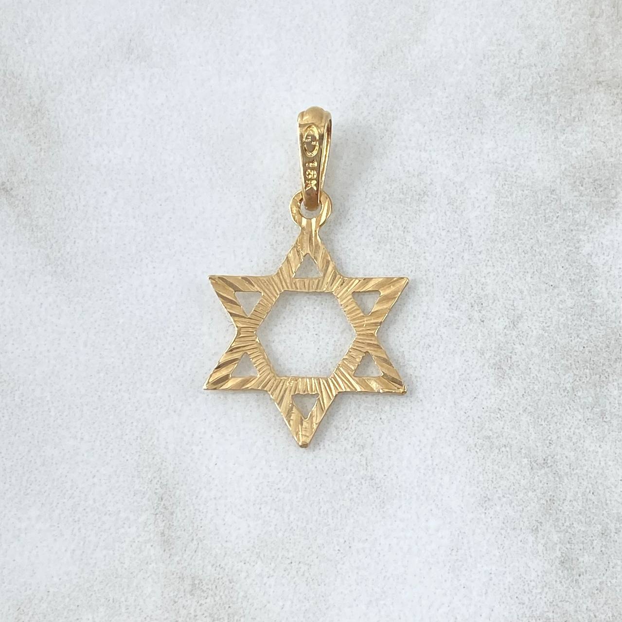 Dije Estrella de David 3.15gr / 1 1/4 in / Oro Amarillo 18K *