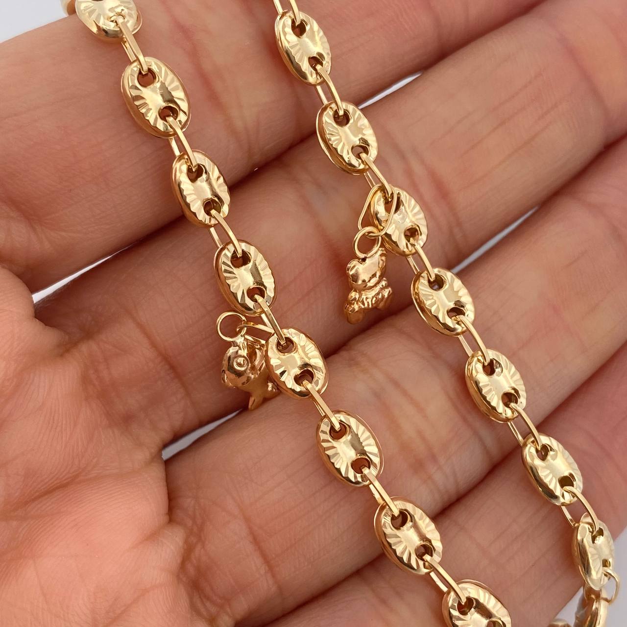 Tobillera GC 7.25gr / 10 1/4 in / 4.3mm Oro Amarillo 18K $