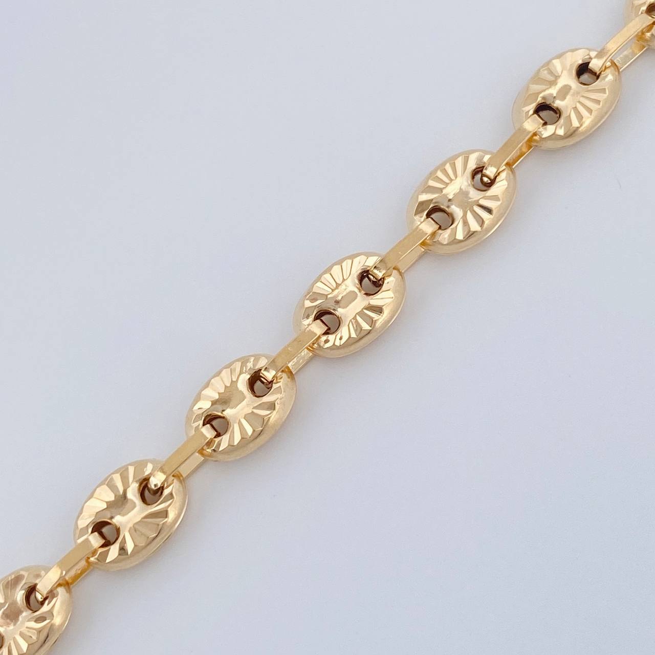 Tobillera GC 7.05gr / 10 3/4 in / 4.77mm Oro Amarillo 18K $