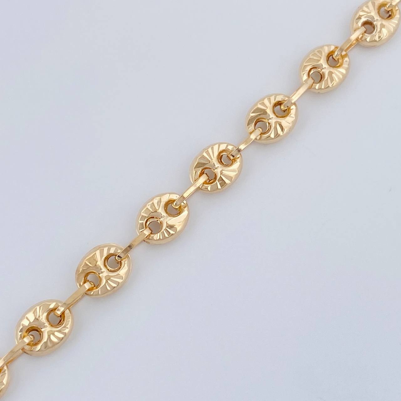 Pulso GC 4.35gr / 7 1/4 in / 4.75mm Oro Amarillo 18K $