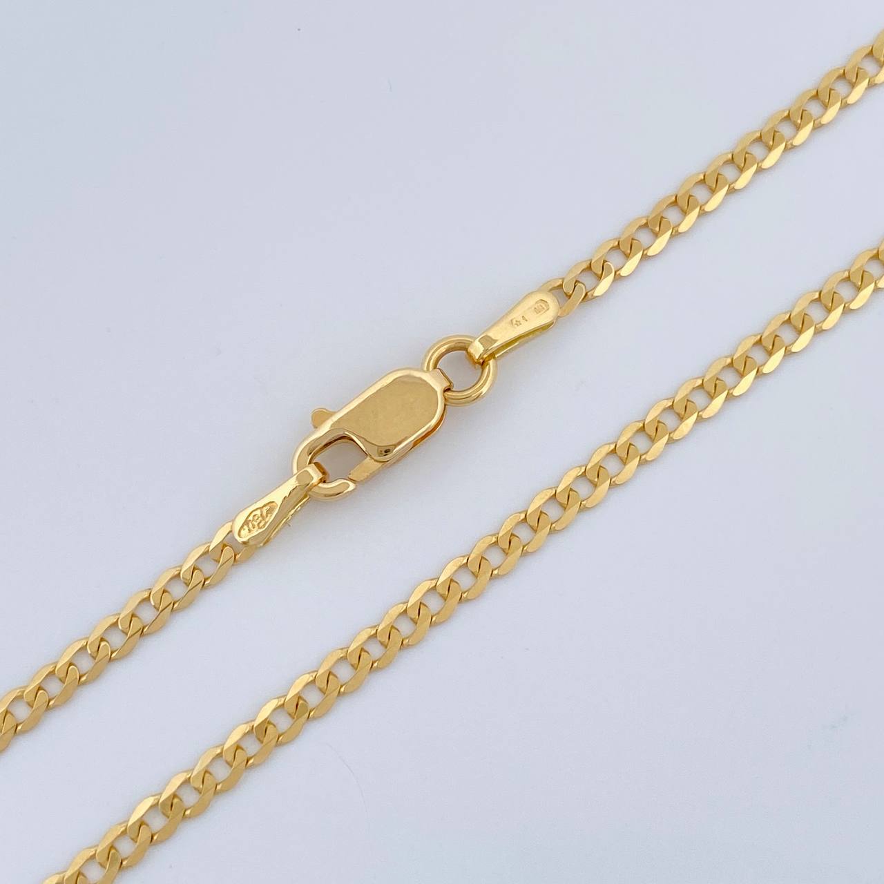 Cadena Cubana 2.95gr / 18 in / 2mm Oro Amarillo +1 18K &
