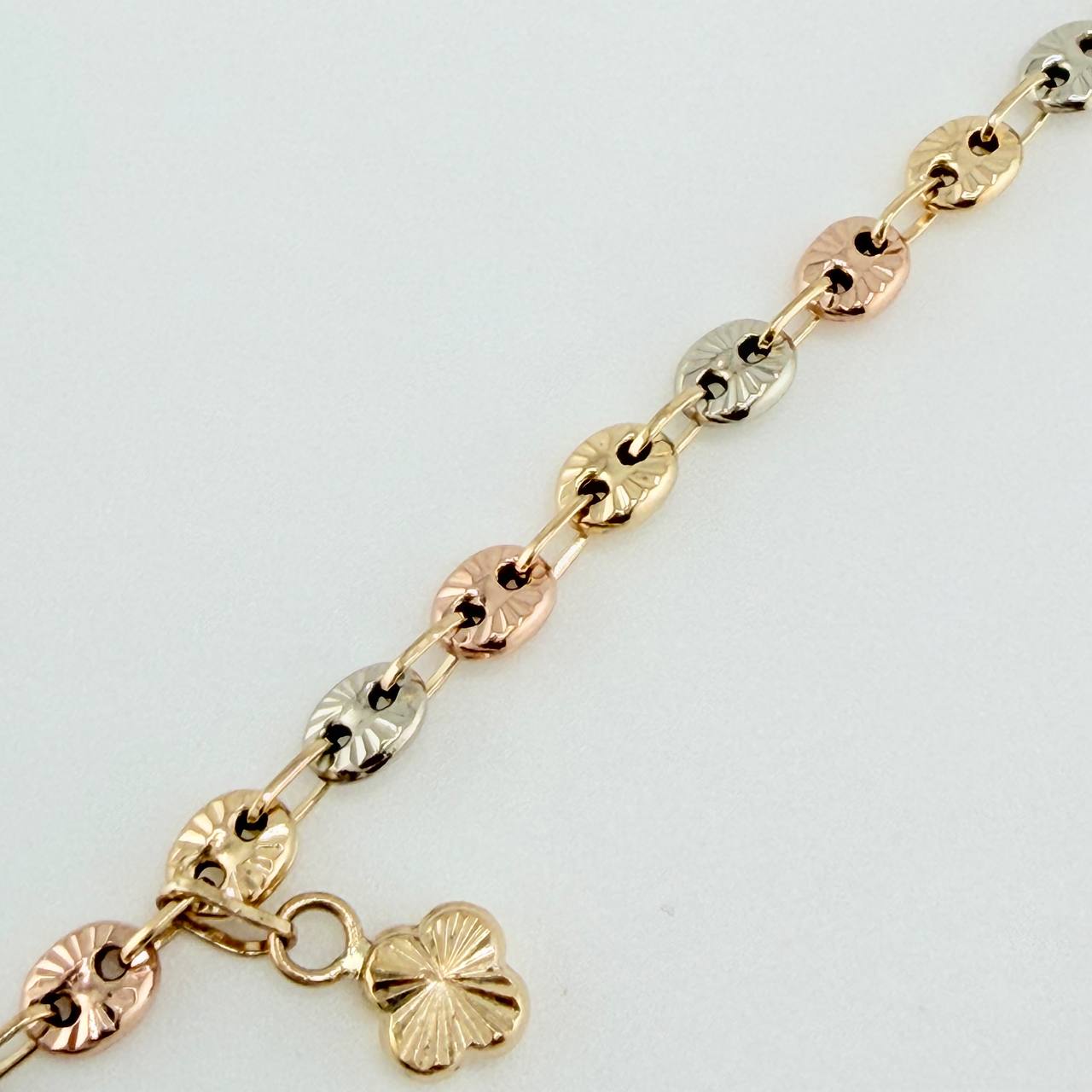 Tobillera GC Treboles 5.6gr / 9 3/4 in / 4mm Tres Oros 18K $