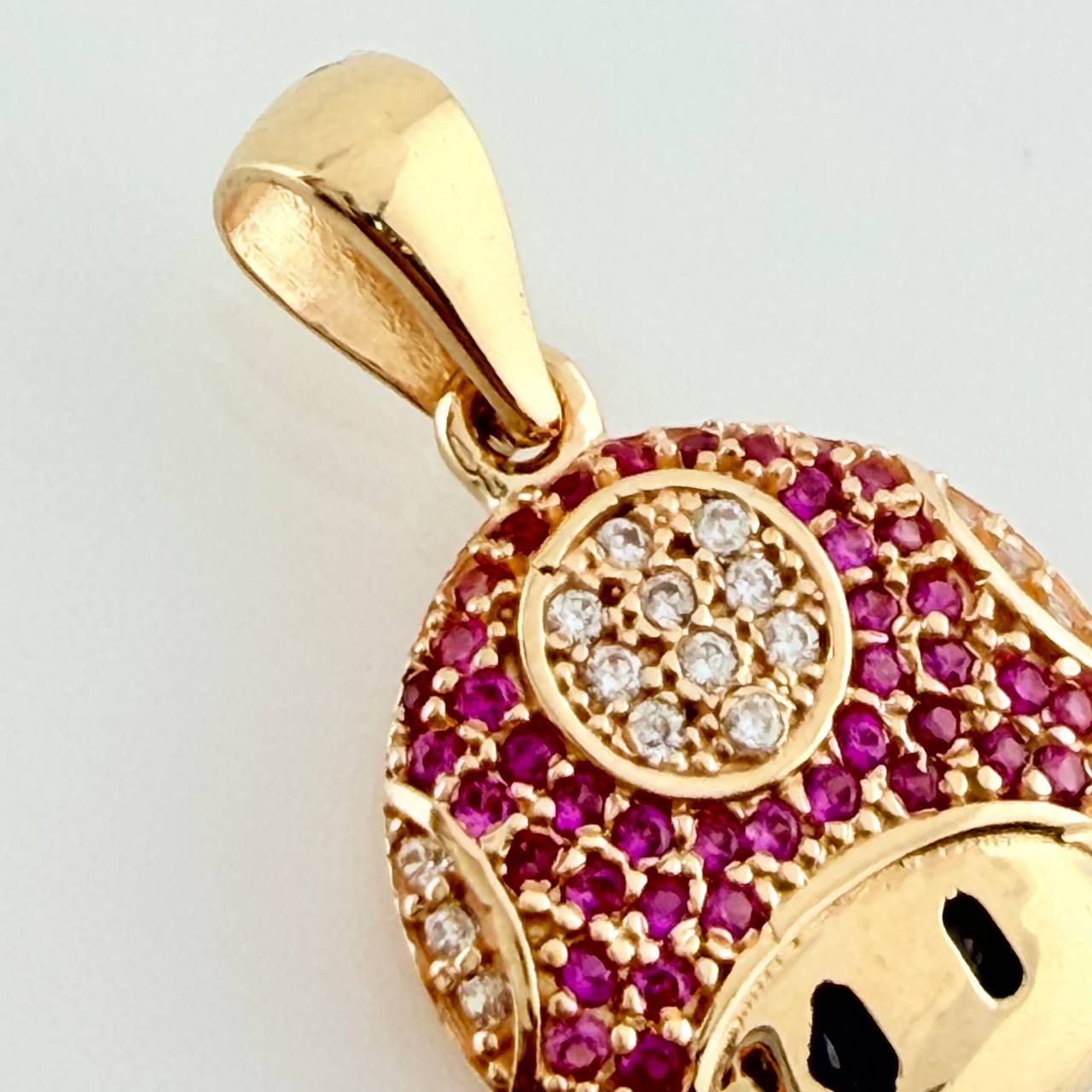 Dije Hongo 2.4gr / 3/4 in / Oro Amarillo 18K %
