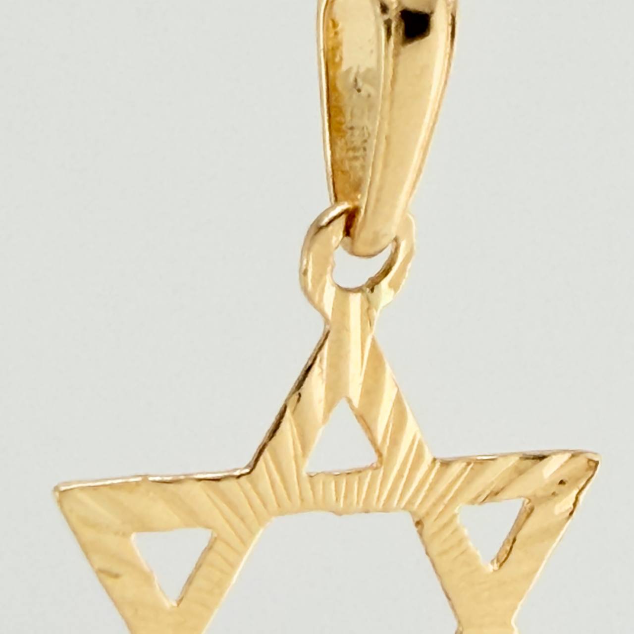 Star of David Pendant 0.9gr / 1 in / Yellow Gold 18K %