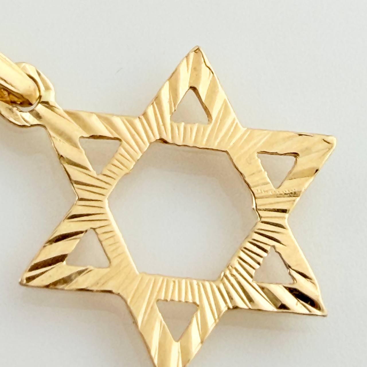 Star of David Pendant 0.85gr / 1 in / Yellow Gold 18K %