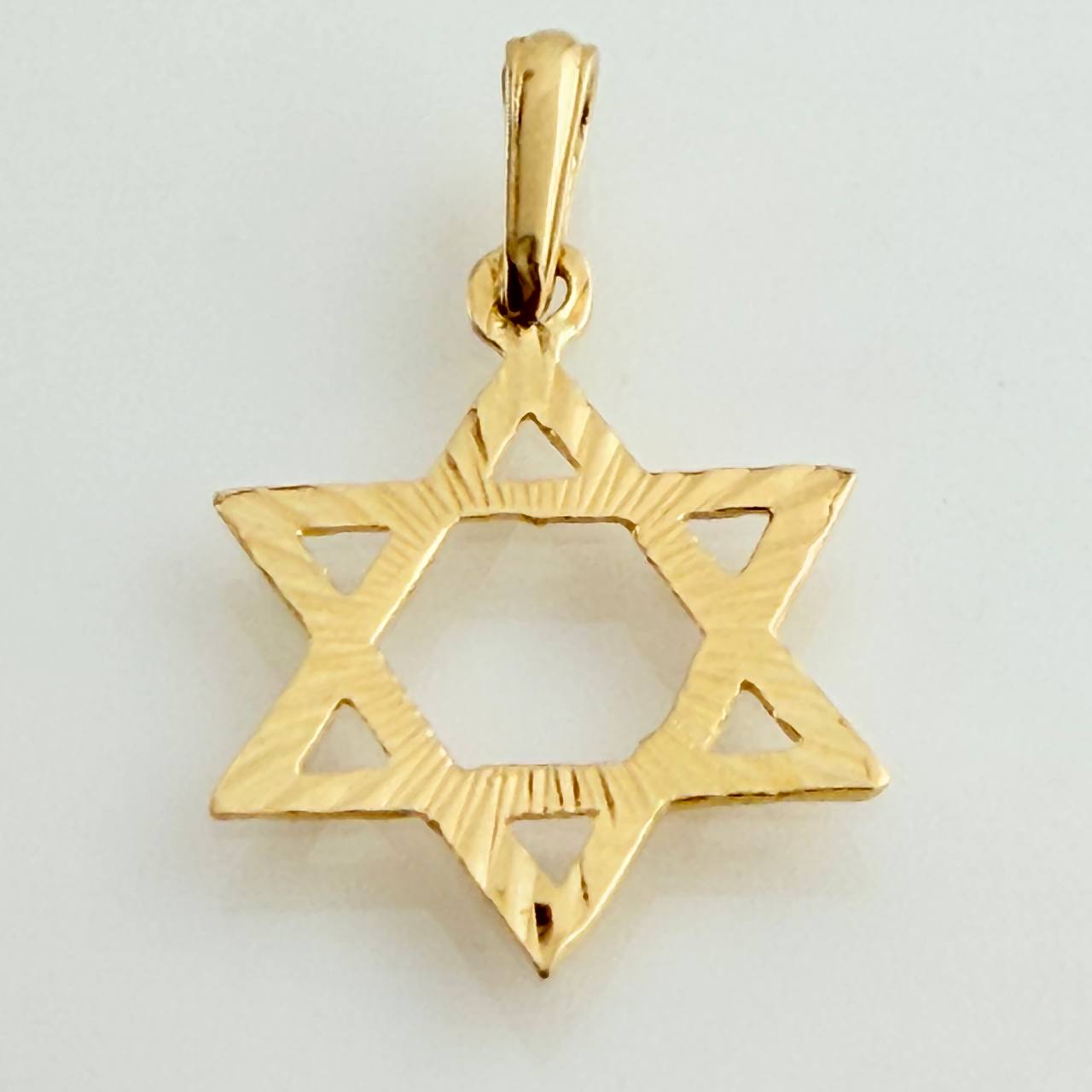 Star of David Pendant 0.9gr / 1 in / Yellow Gold 18K %
