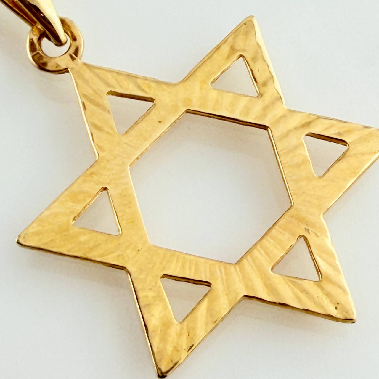 Dije Estrella De David 1.65gr / 1 1/2 in / Oro Amarillo 18K %