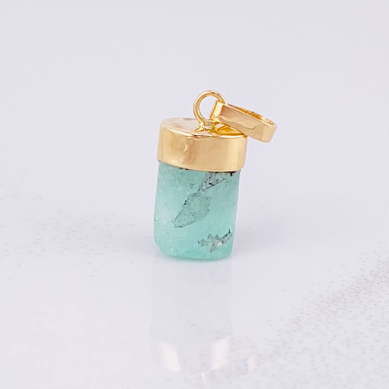 Pendant Rough Emerald 1.25g / 3/4 in 18K Yellow Gold