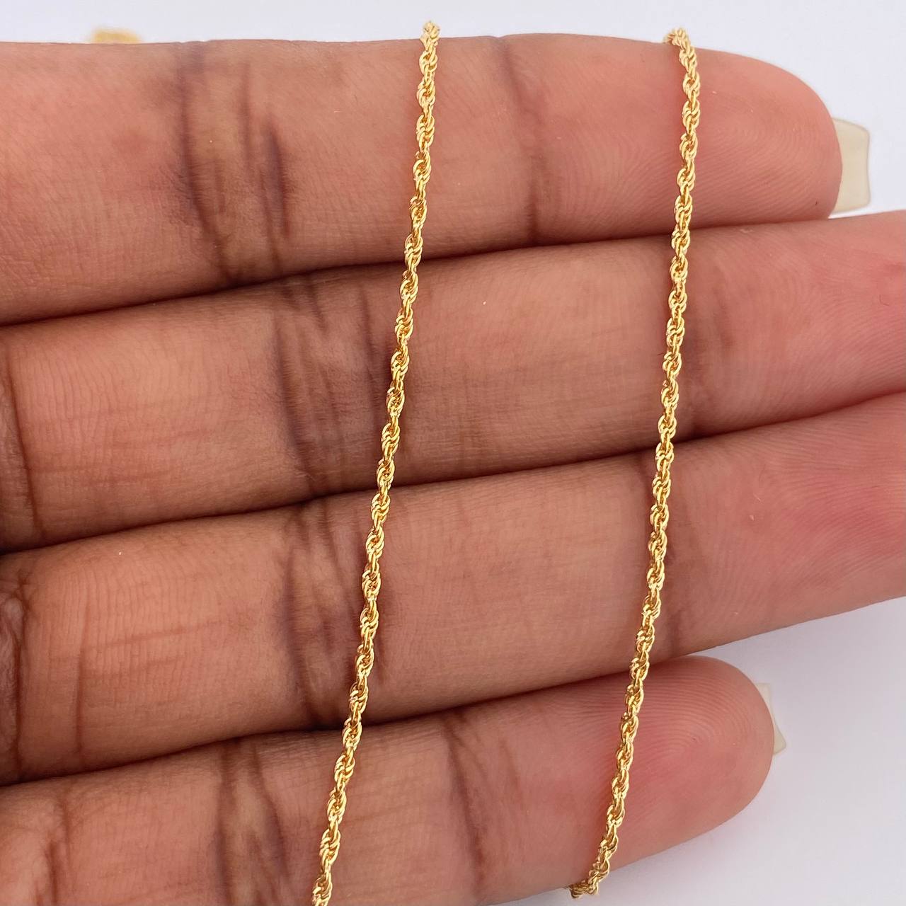 Cadena Lazo 1.1gr / 23 1/2 in / 1mm Oro Amarillo +3 18K &