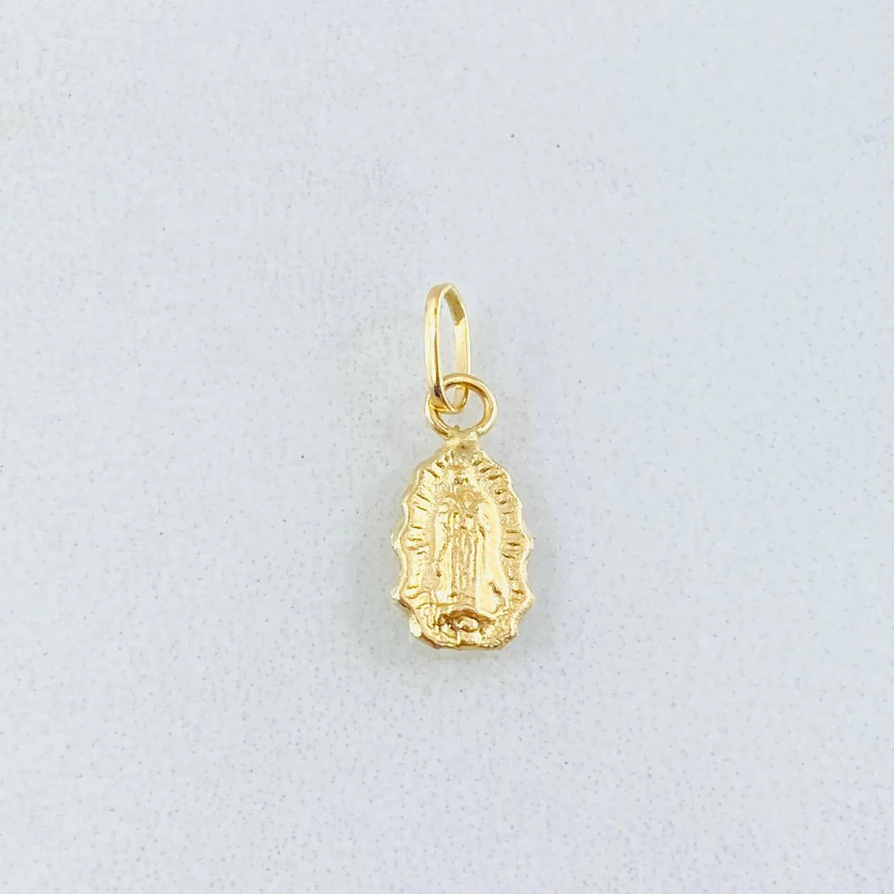 Dije Virgen de Guadalupe 0.2g / 1/2 in Oro Amarillo 18K