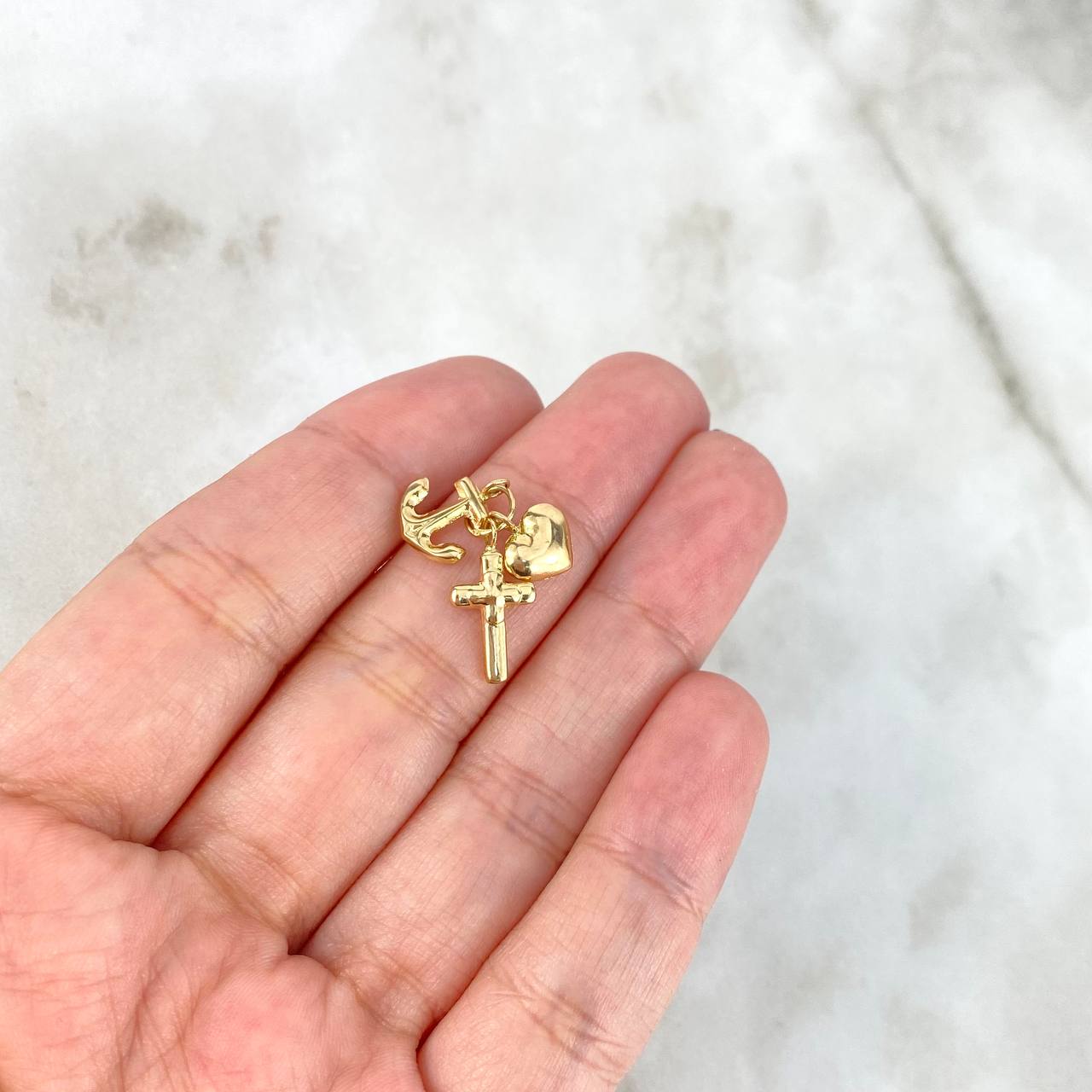 Pendant Three Charms 0.95gr / 2cm / "Cross-Heart-Anchored" 18K Yellow Gold