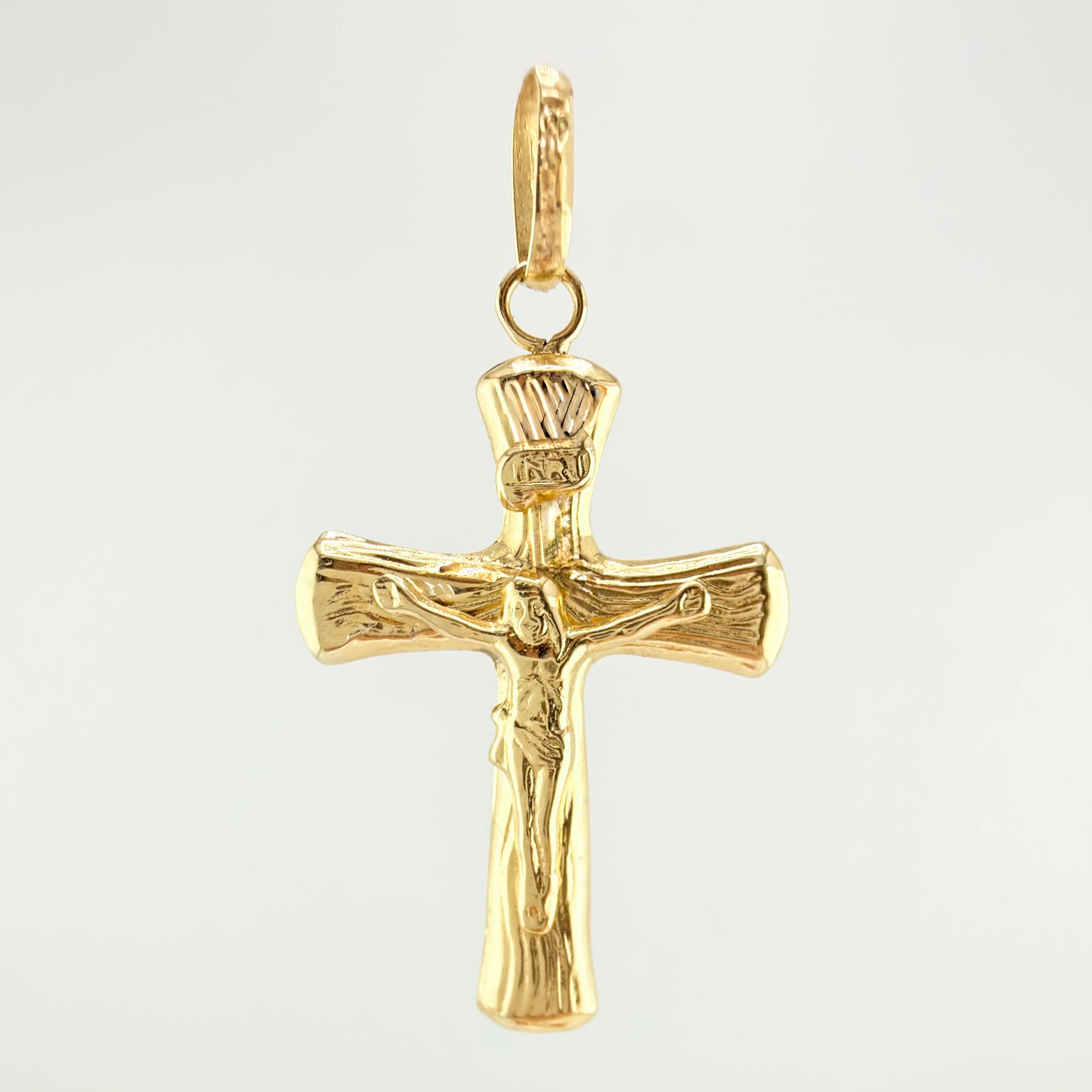 Dije Cruz Cristo 1.35gr / 1 1/2 in / Oro Amarillo 18K