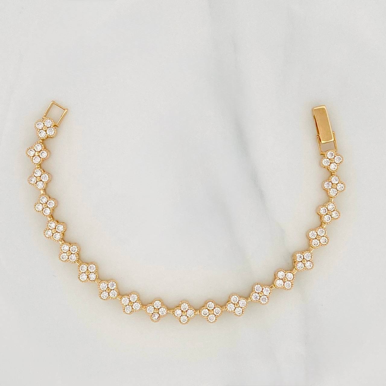 Pulso Flores 11.2g / 6 1/4 in / 6mm Oro Amarillo 18K