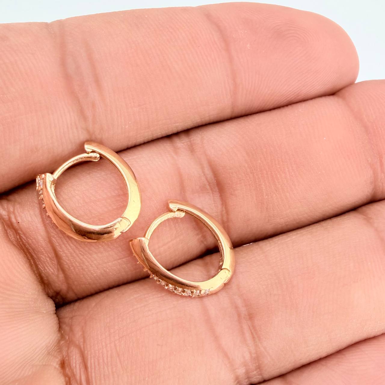 Candongas Linea Ovalada 2.15gr / 1/2 in / Oro Amarillo 18K %