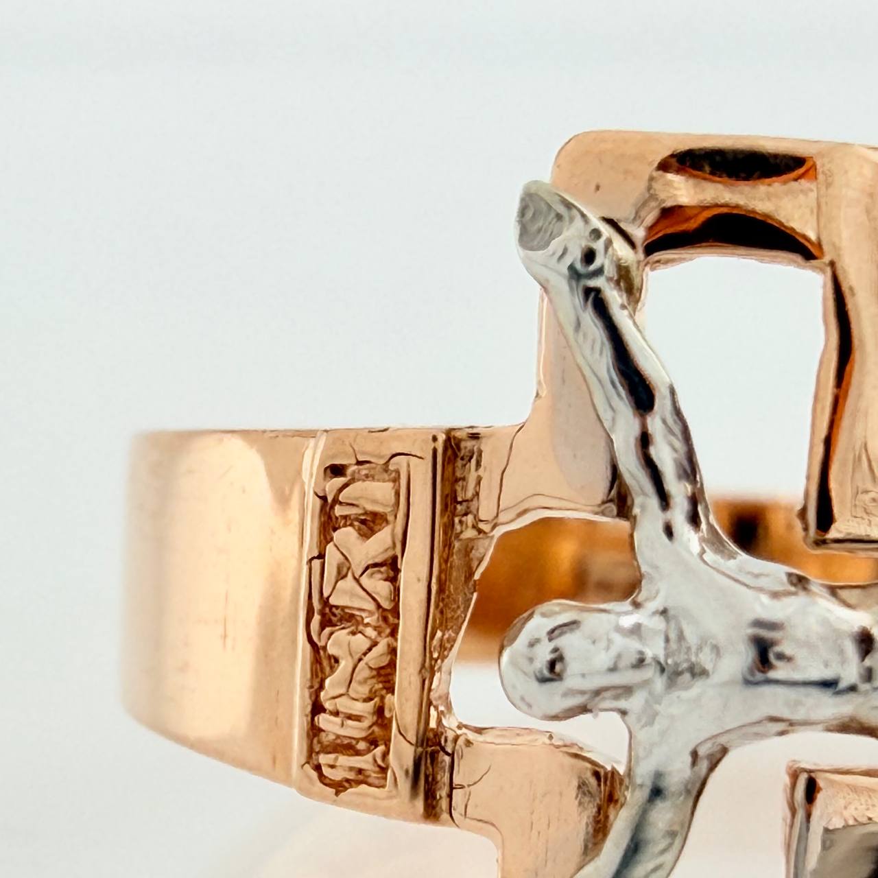Christ Cross Ring 3.35gr / T7 3/4 / Two Rose White Golds 18K %