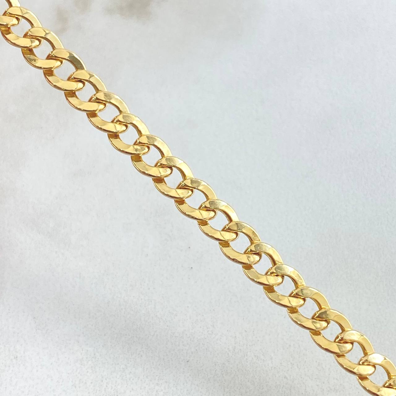 Pulso Cubano 4.3gr / 20cm / +0 Oro 18K ©