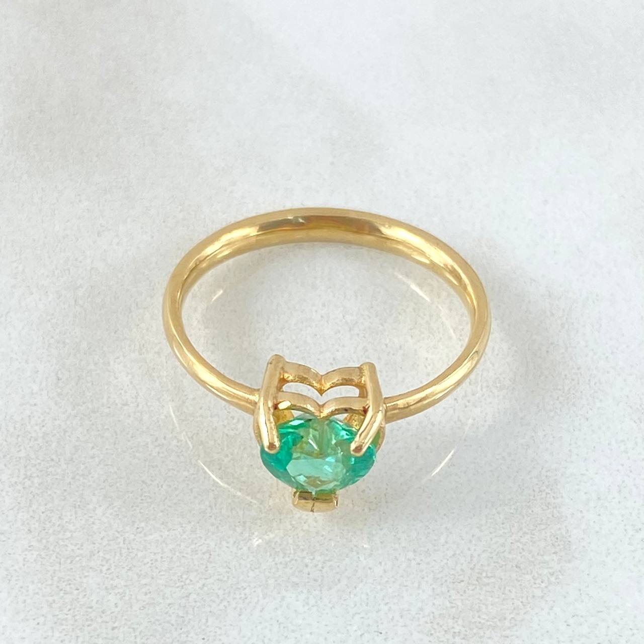 Solitaire Heart Ring with Emerald 82pts 2.9gr / Size 7 / 18K Gold ©