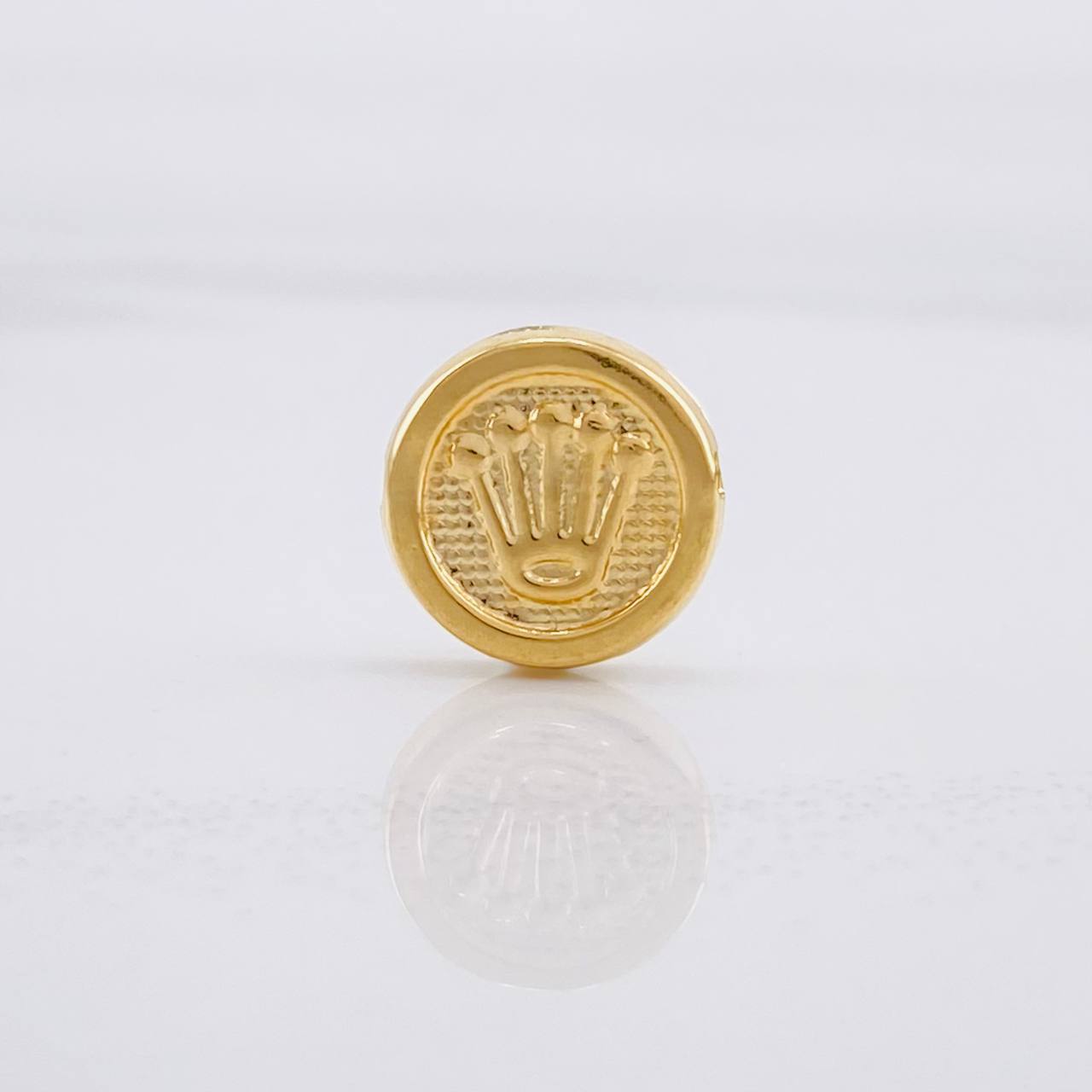 Charm Crown Textured 0.25g / 1/4 in 18K Yellow Gold