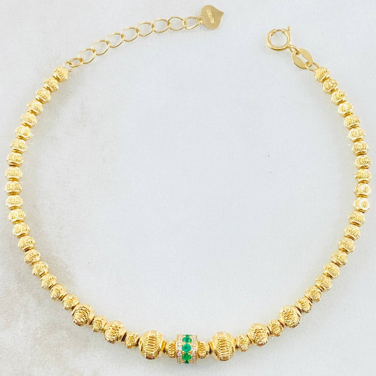 Pulso Militar Luna Esmeraldas 20pts Diamantes 40pts 5.55gr / 7 1/4 in / Oro Amarillo 18K ©