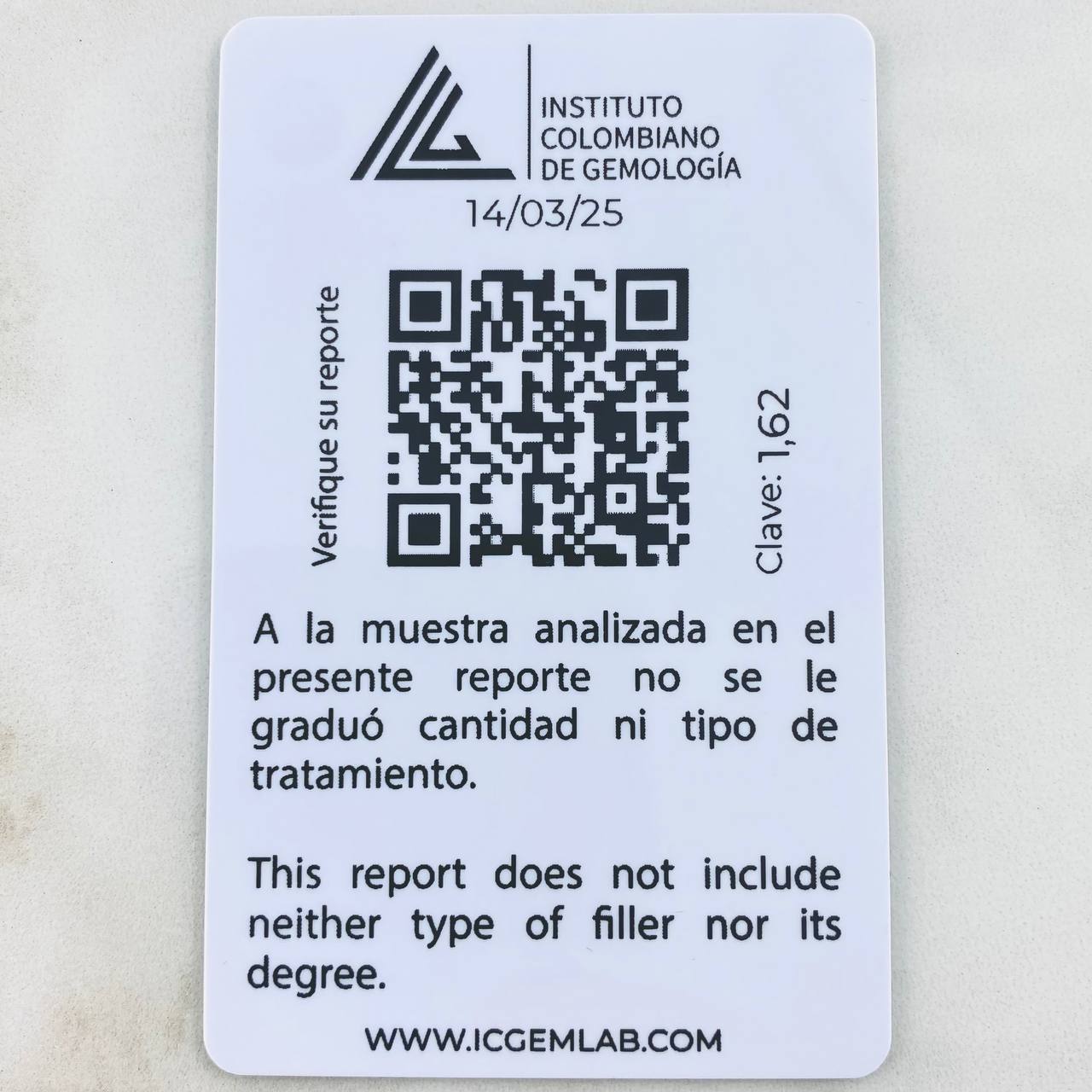 Dense Emerald Rectangle Pendant 1.62 Qts Diamonds 16pts 2.05gr / 1/2 in / 18K Gold