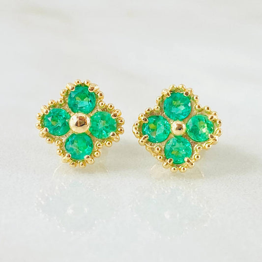 Topos Trebol Punteados Esmeraldas 56pts 3.3gr / Oro Amarillo 18K ©