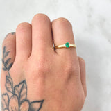 Anillo Solitario Puente Hueco Esmeralda 18pts 2.45gr / T6 3/4 / Oro Amarillo 18K ©