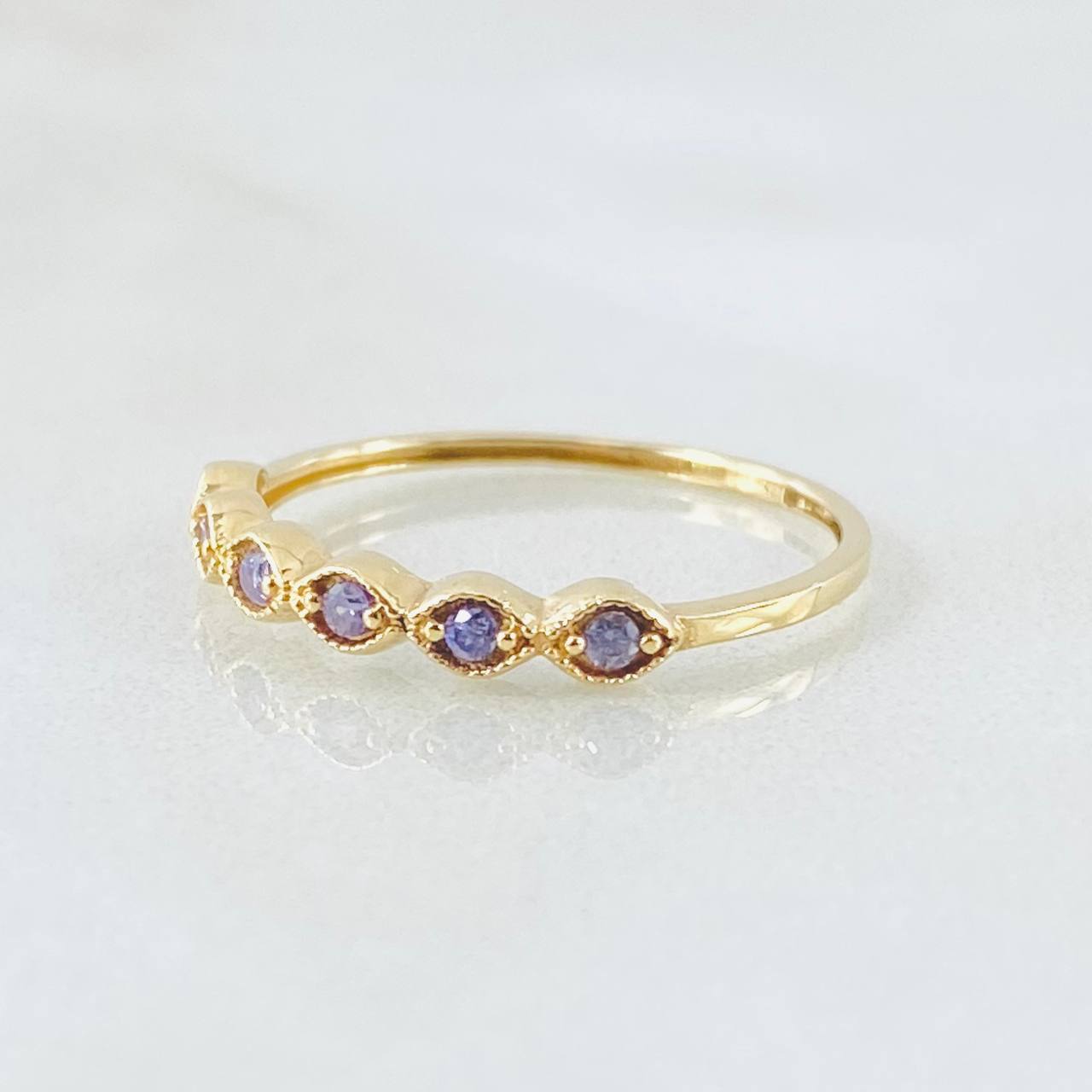 Anillo Linea de Ojos 1.1gr / T5 3/4 / Oro Amarillo 18K ©