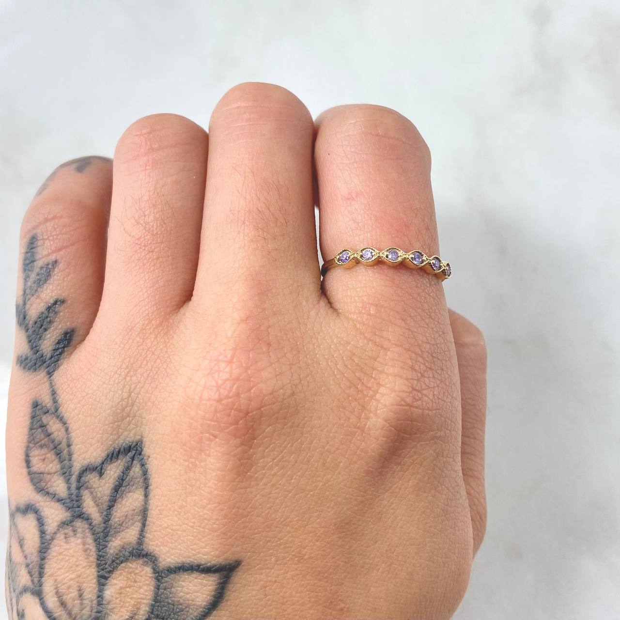 Anillo Linea de Ojos 1.1gr / T5 3/4 / Oro Amarillo 18K ©