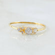 Anillo Solitario Flores Delicadas 0.85gr / T7 1/4 / Oro Amarillo 18K ©