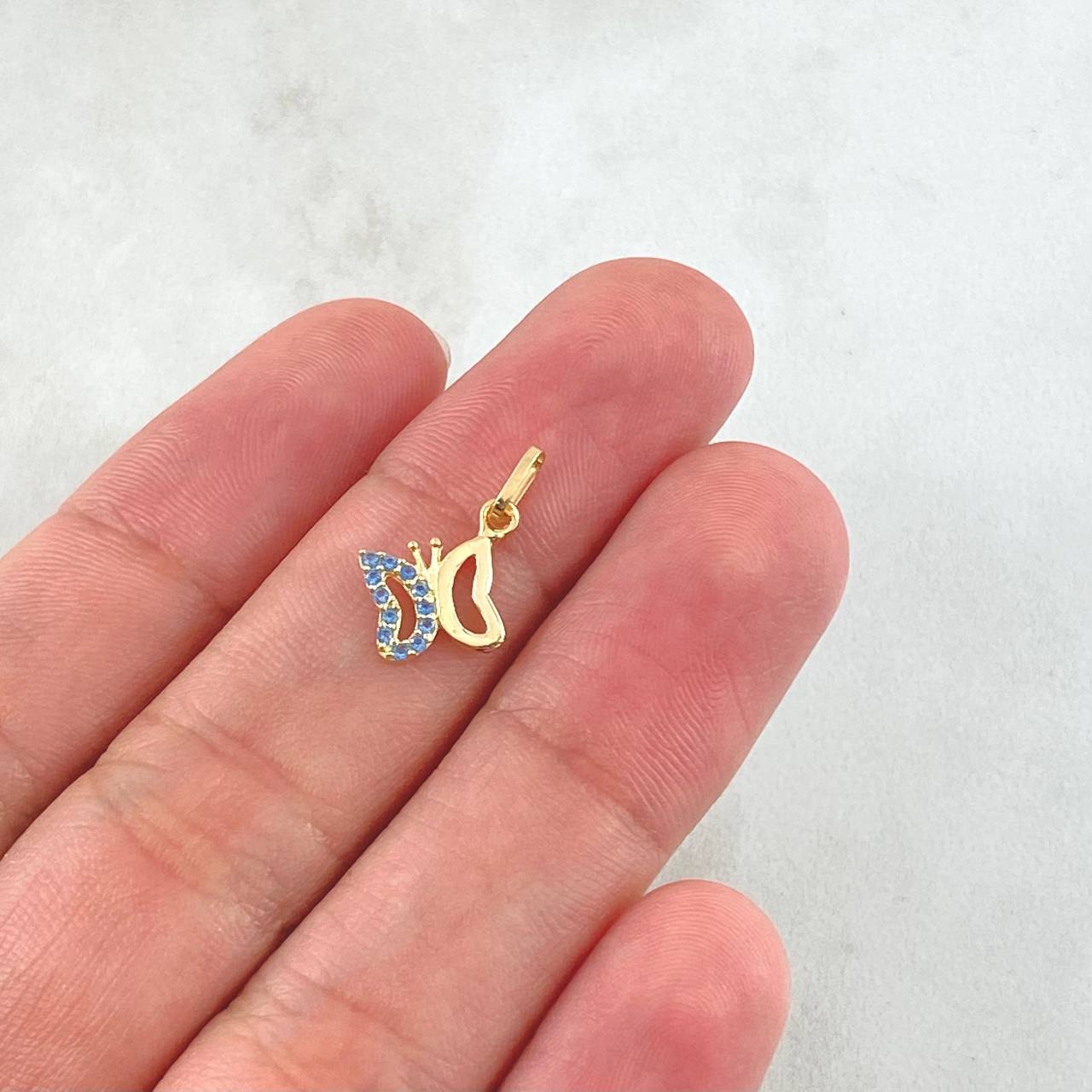 Butterfly Silhouette Pendant 0.5gr / 0.8in / 18K Gold