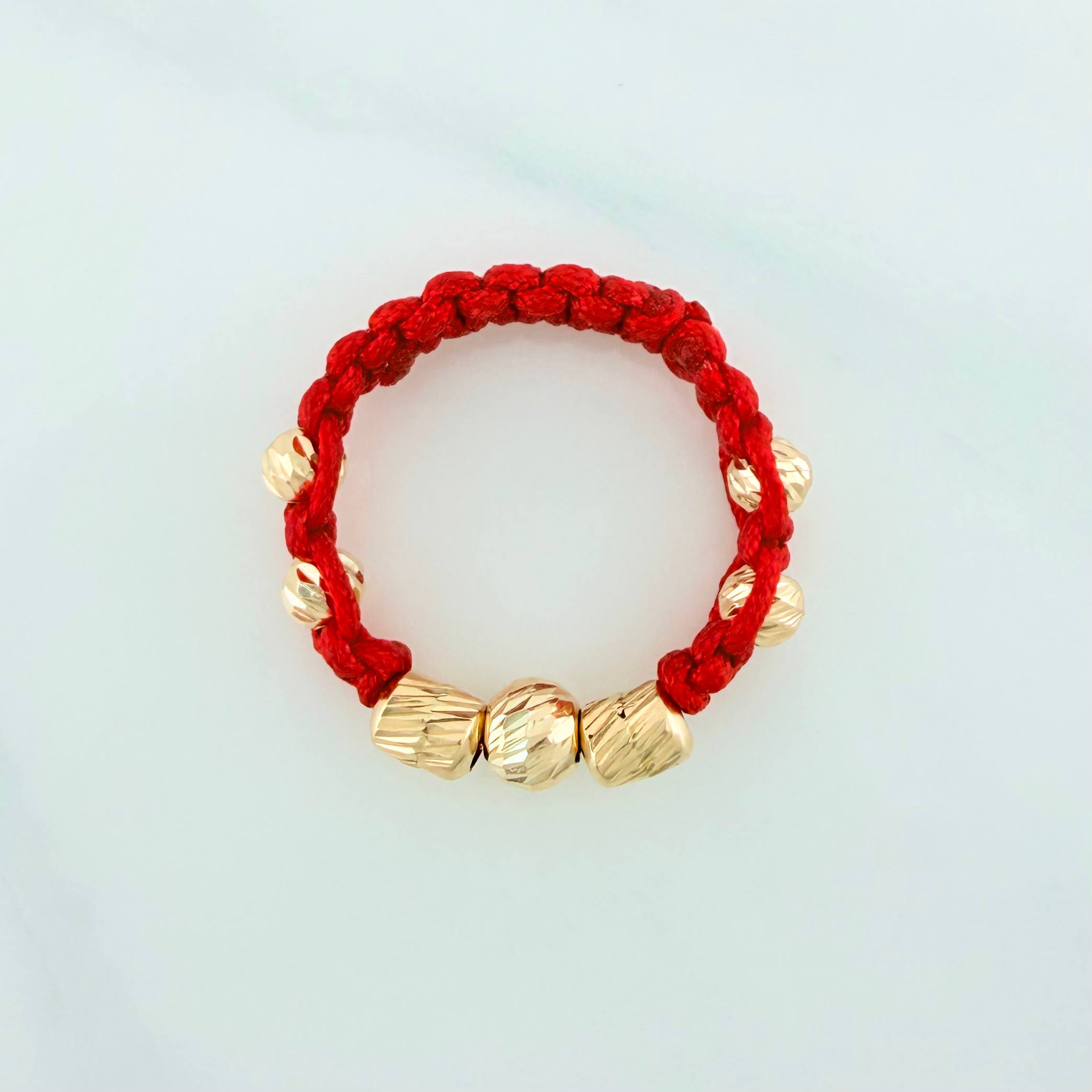 Anillo Tejido Rojo Bolas Diamantados 0.6 g / T8 Oro Amarillo 18K (A.C)