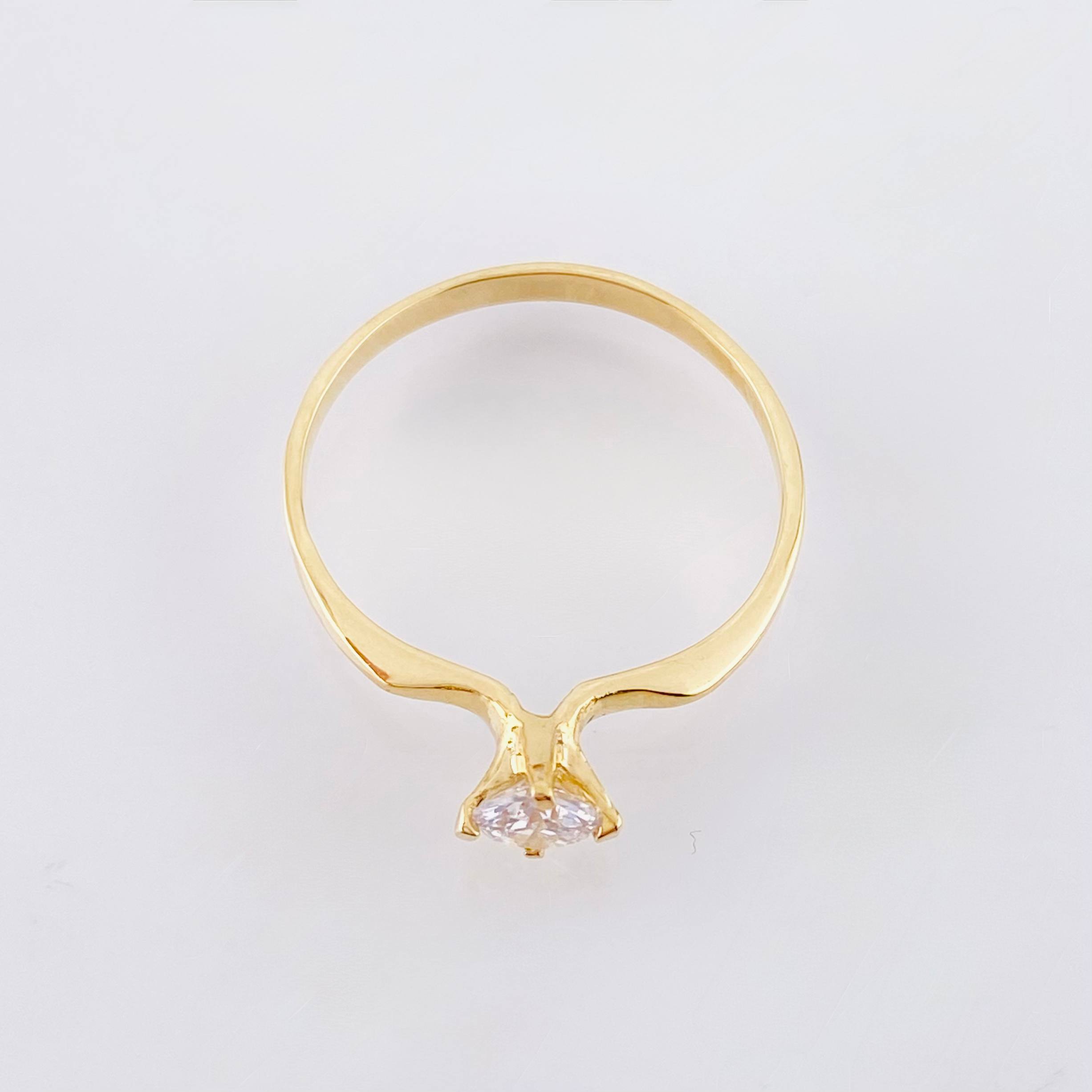 Anillo Solitario Curva Recta 1.6gr / T7 / Oro Amarillo 18K *