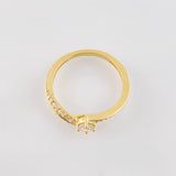 Solitaire Ring 2.6gr / T8 1/2 / 18K Yellow Gold *