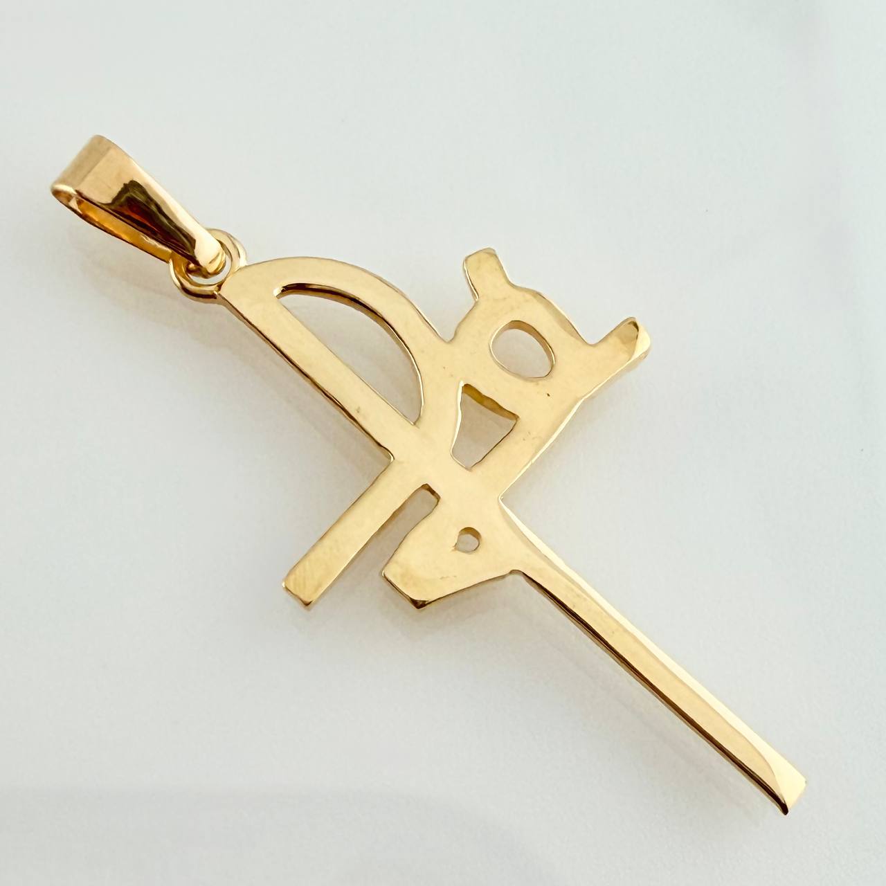 Dije Fe 1.15gr / 1 1/2 in / Oro Amarillo 18K %