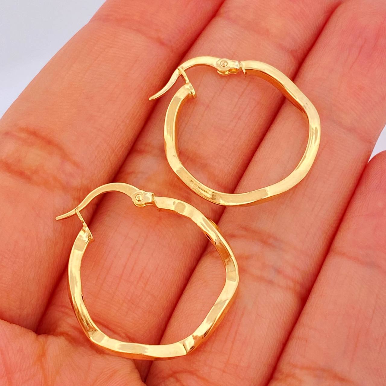 Hoop Earrings Tiles 1.65gr / 0.8in / 18K Gold +0$