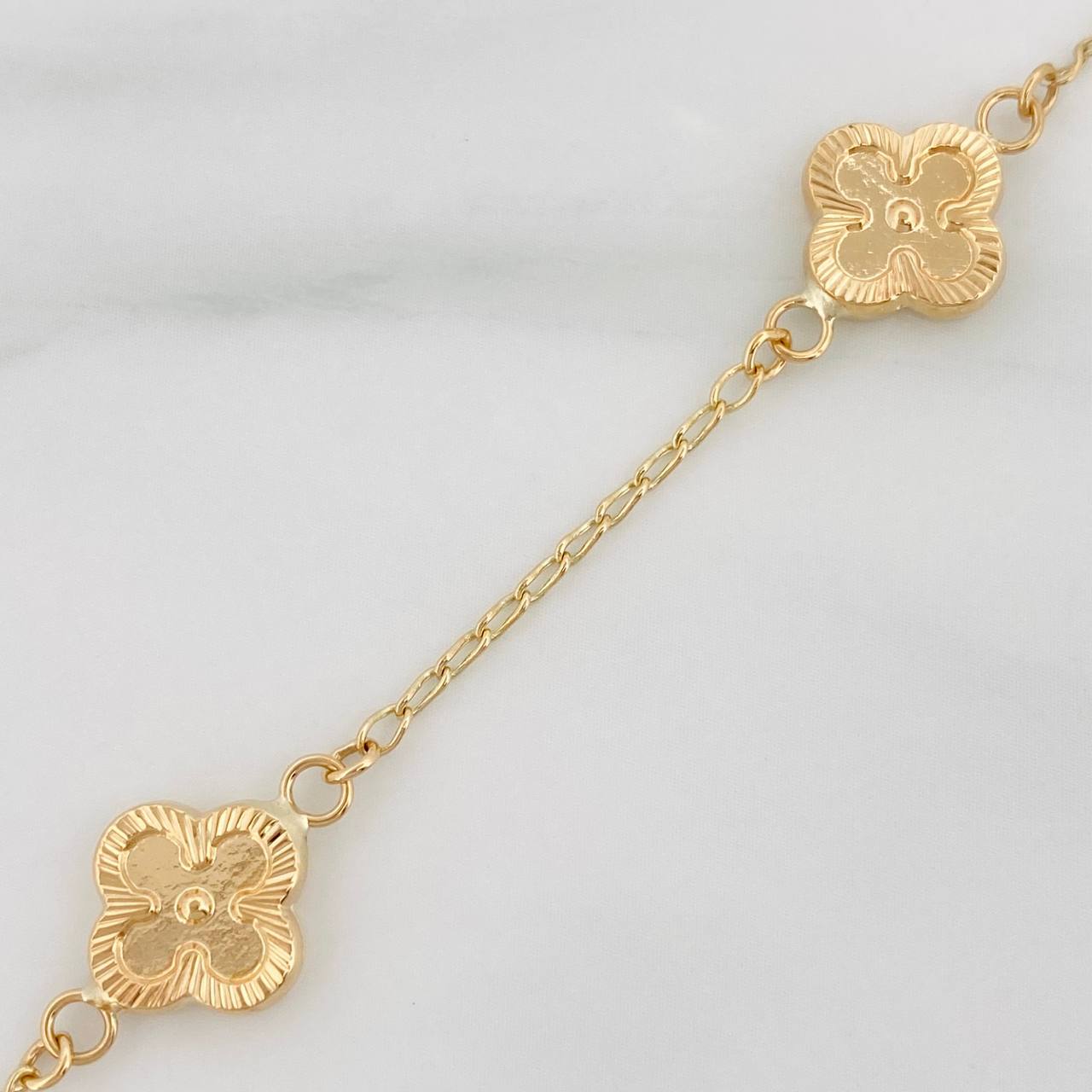 Spike Clover Bracelet 3.55g / 7 1/2 in / 1.31mm 18K Yellow Gold