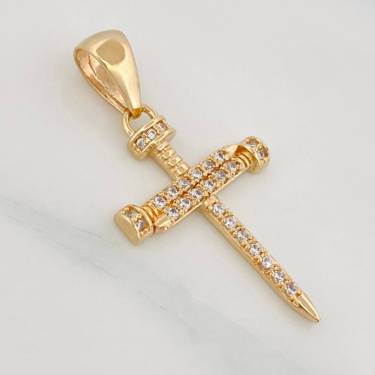 Dije Cruz Clavo 2.4g / 1 1/4 in Oro Amarillo 18K