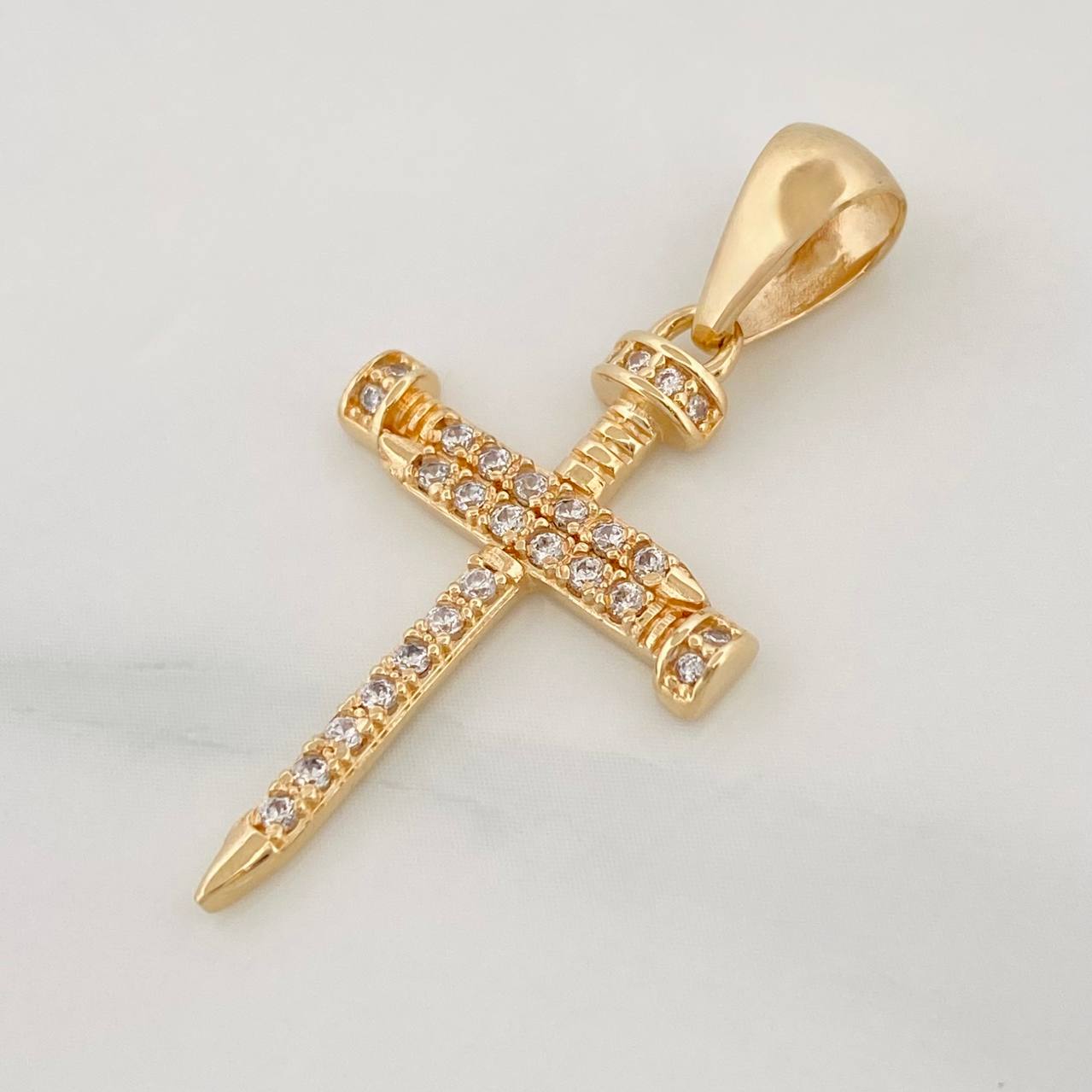 Dije Cruz Clavo 2.4g / 1 1/4 in Oro Amarillo 18K