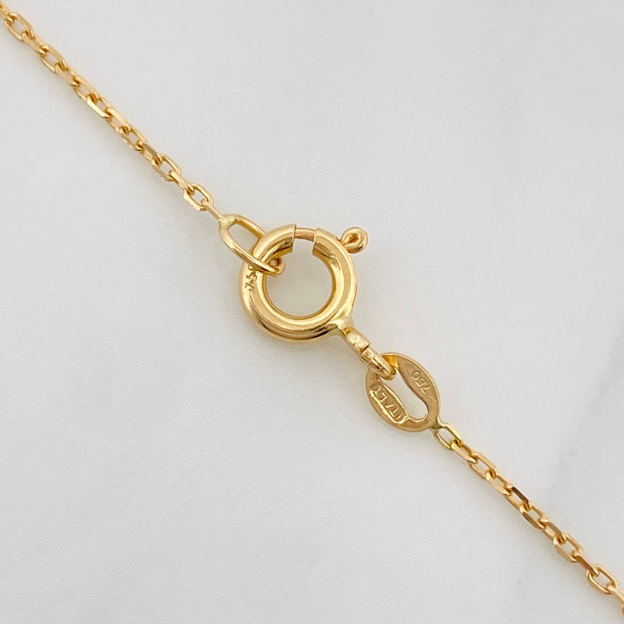 Cadena Denario Virgen Milagrosa Cruz 3.65g / 18 in / 2.5mm Tres Oros 18K