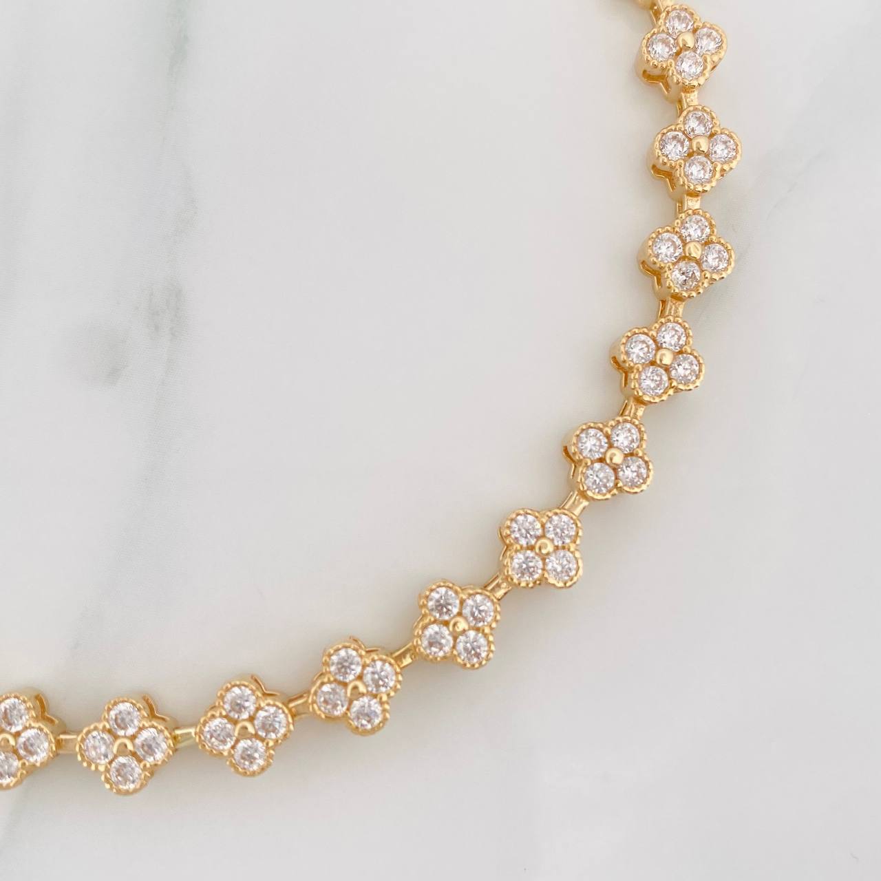 Pulso Flores 13.2g / 7 1/2 in / 6.1mm Oro Amarillo 18K