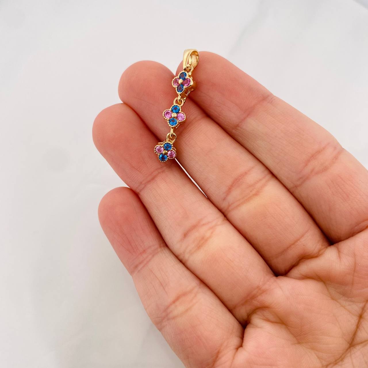 Dije Flores 1.6g / 1 1/4 in Oro Amarillo 18K