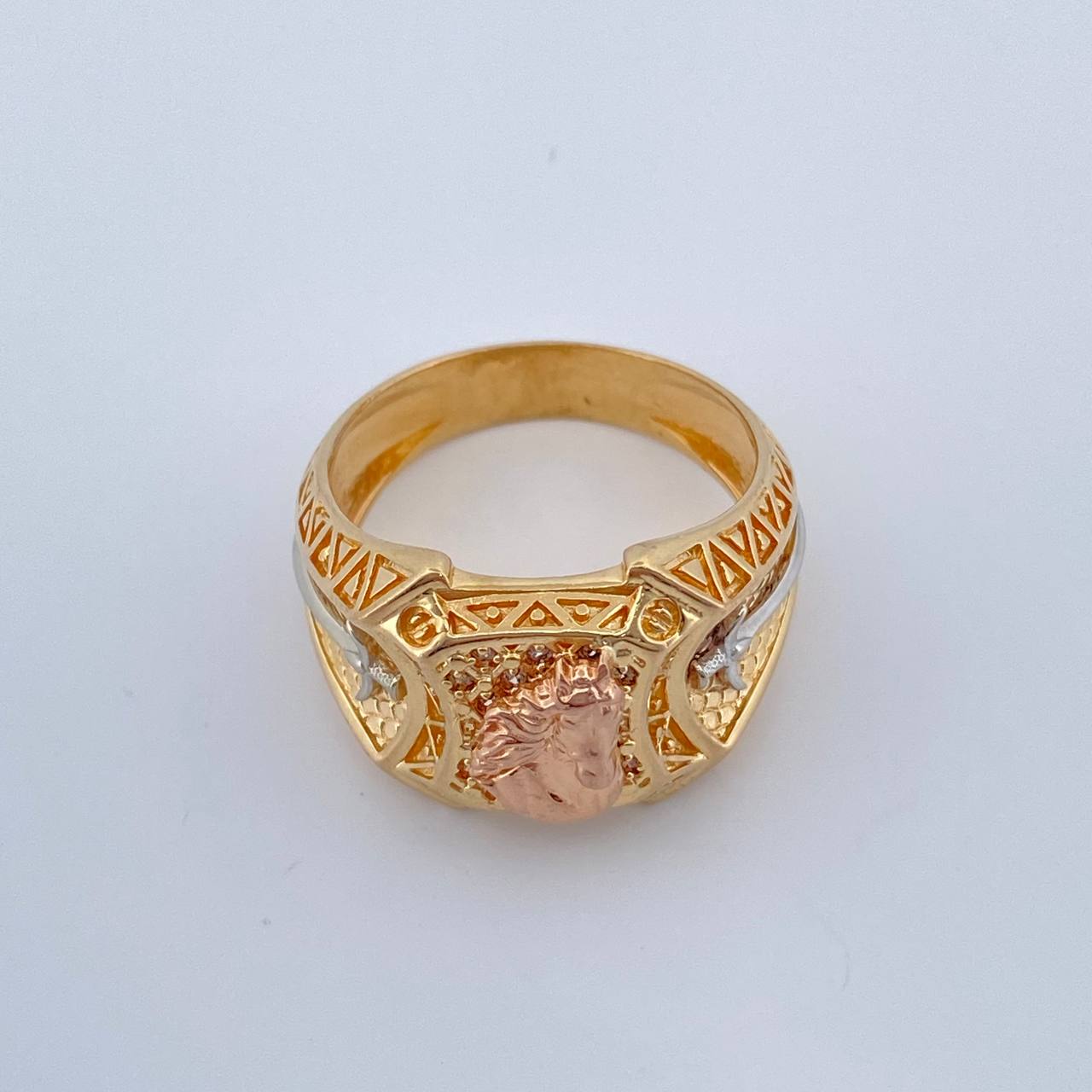 Anillo Caballo Espadas  9.55gr / T8 3/4 / Tres Oros 18K $
