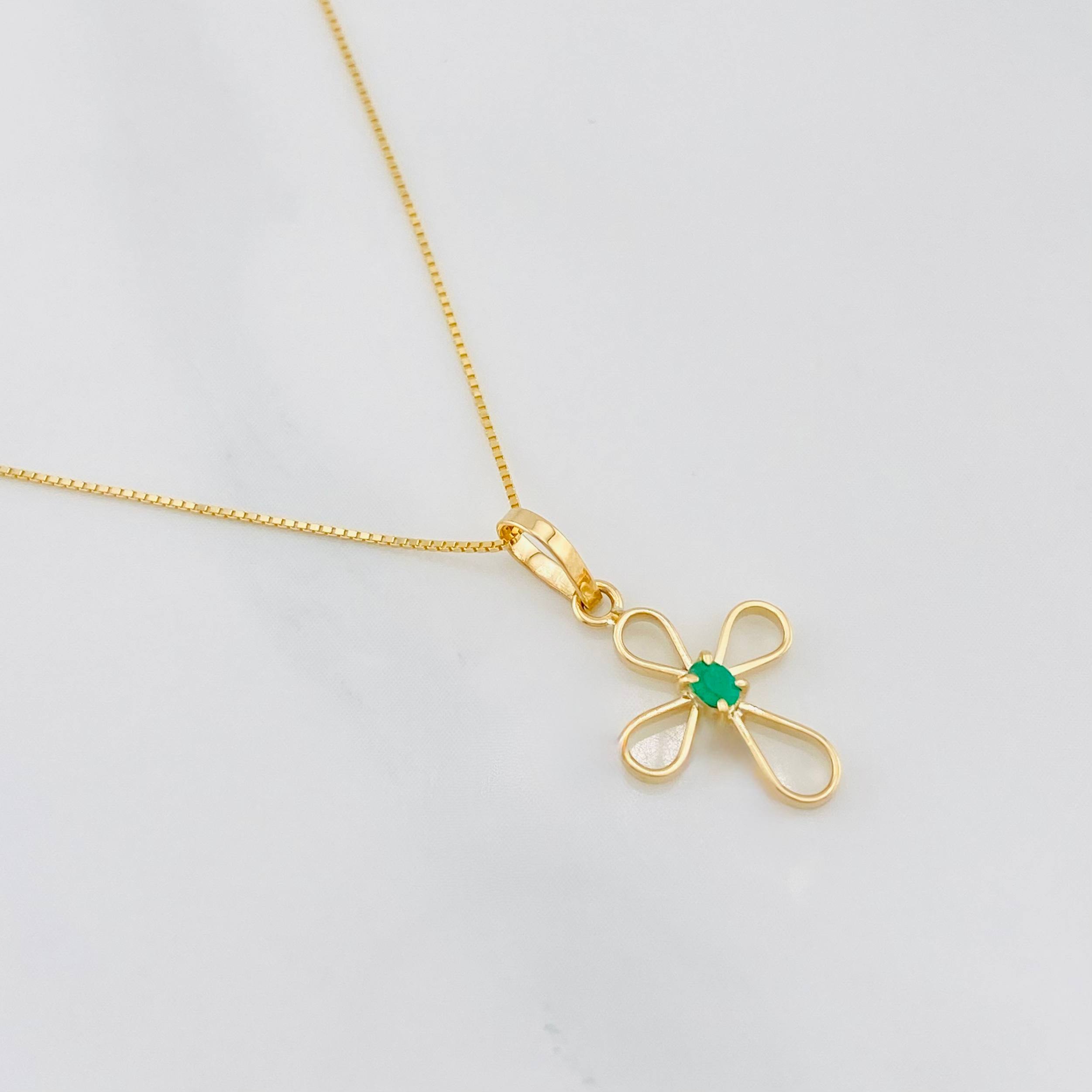 Set Venetian Chain + Pendant Cross with Emerald Center Stone 0.03pts / 1.45g / 15 3/4 in 18K Yellow Gold