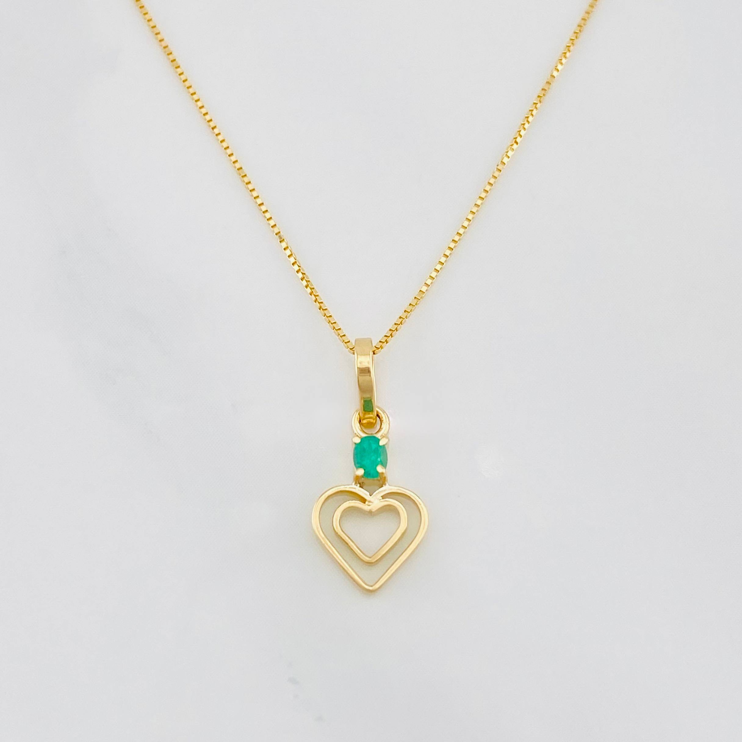 Set Cadena Veneciana + Dije Mariposa Esmeralda 0.06pts / 1.35g / 15 3/4 in Oro Amarillo 18K