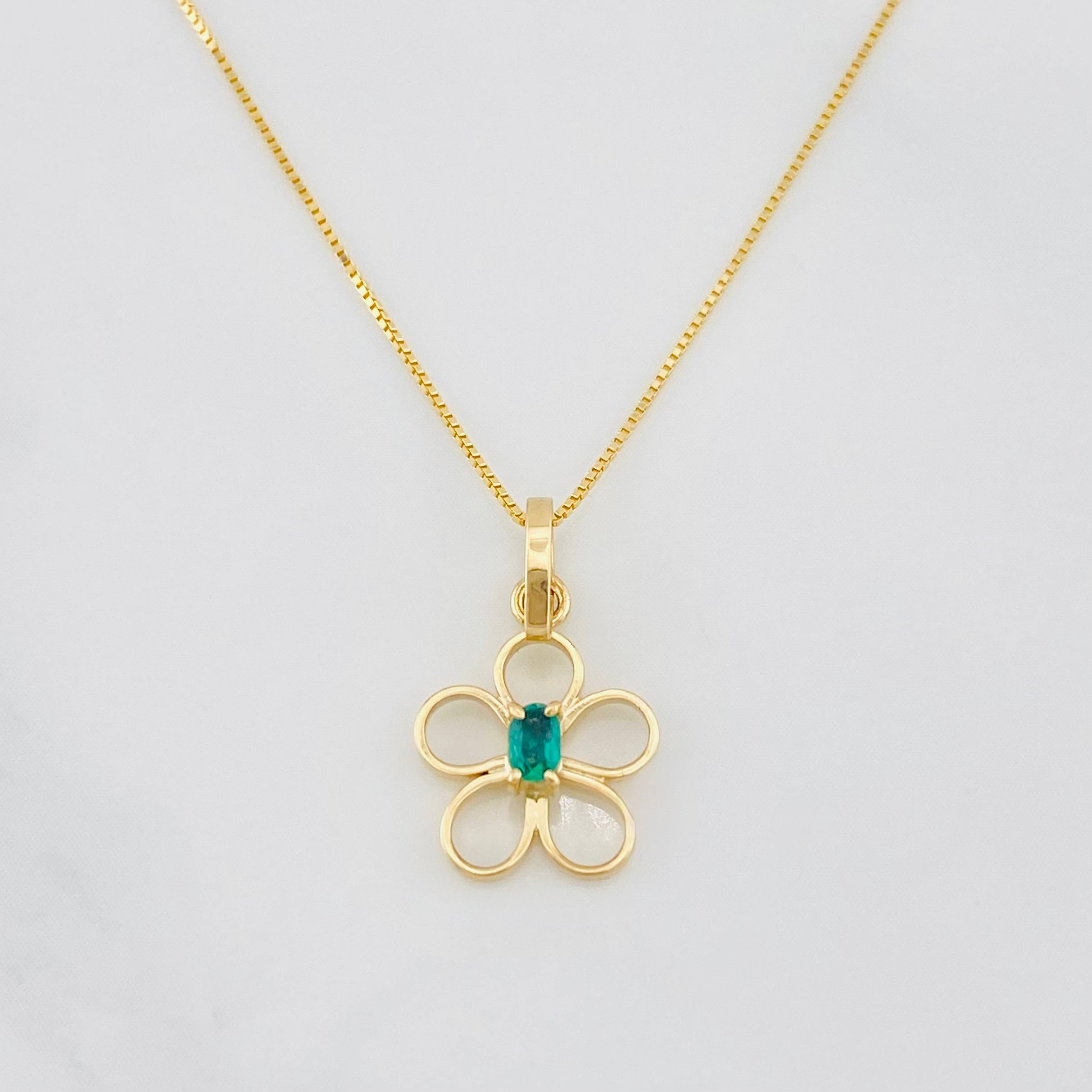 Venetian Chain Set + Emerald Flower Pendant 0.05pts / 1.6g / 15 3/4 in 18K Yellow Gold
