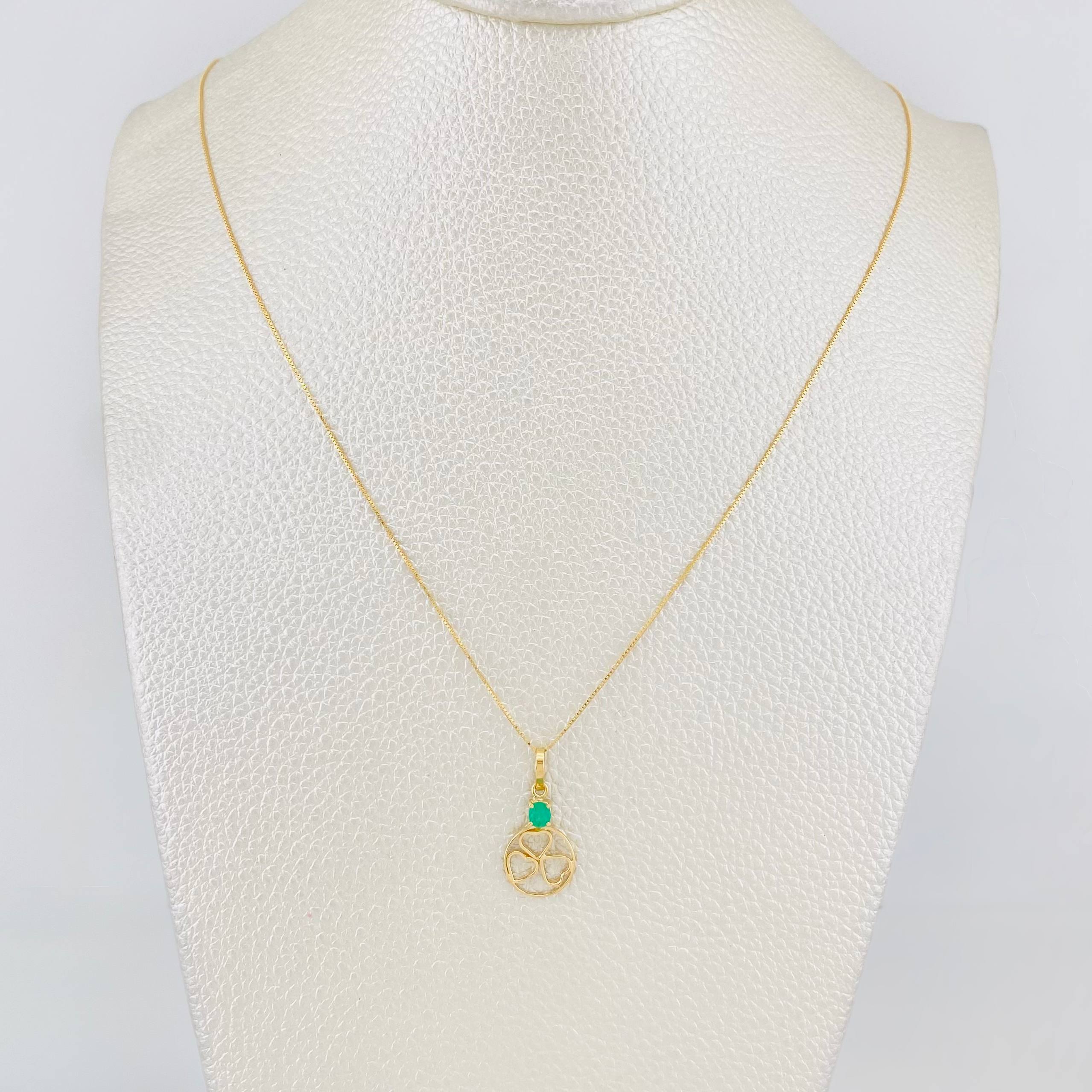 Set Venetian Chain + Pendant Circle Hearts Emerald 0.15pts / 1.7g / 15 3/4 in 18K Yellow Gold