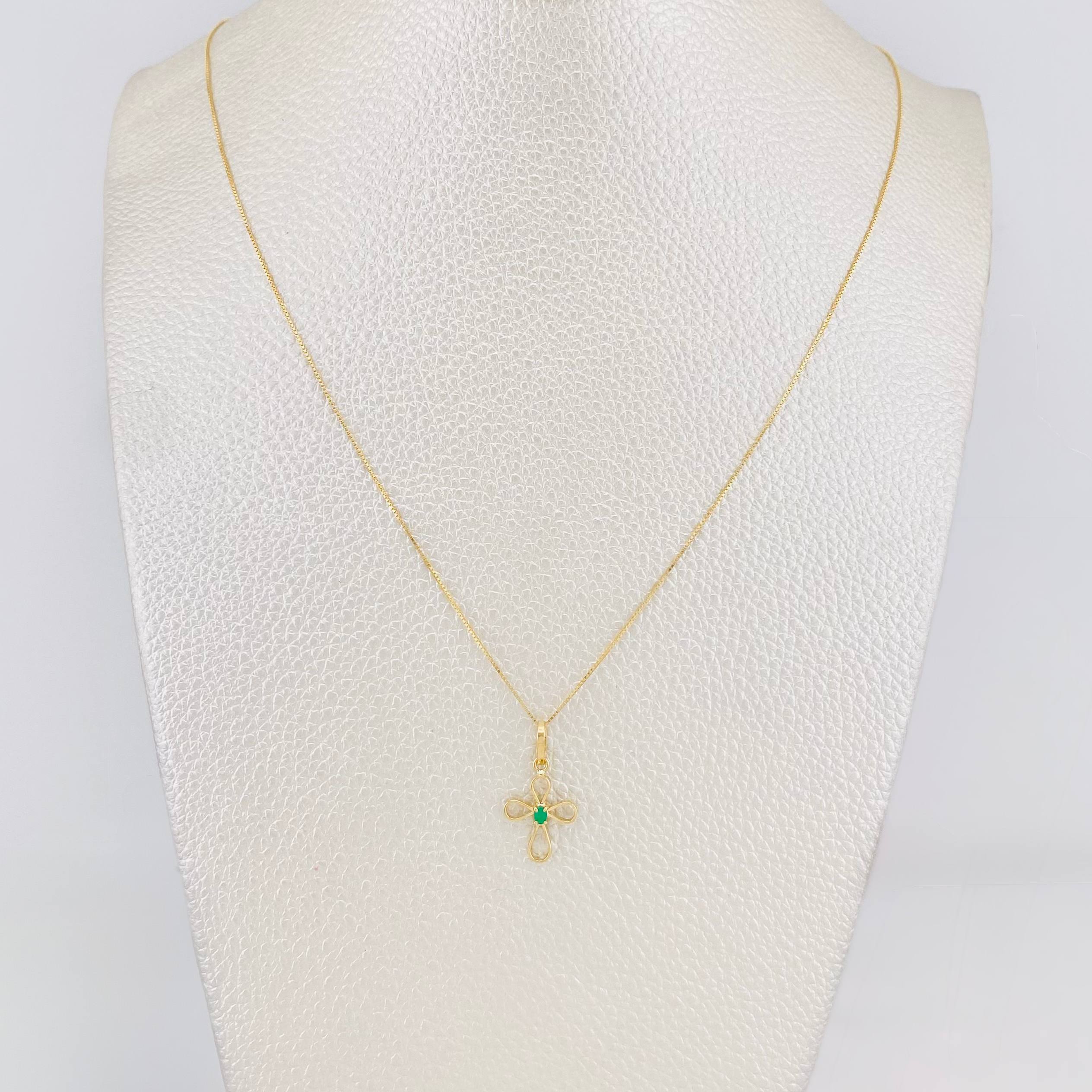 Set Venetian Chain + Pendant Cross with Emerald Center Stone 0.03pts / 1.45g / 15 3/4 in 18K Yellow Gold