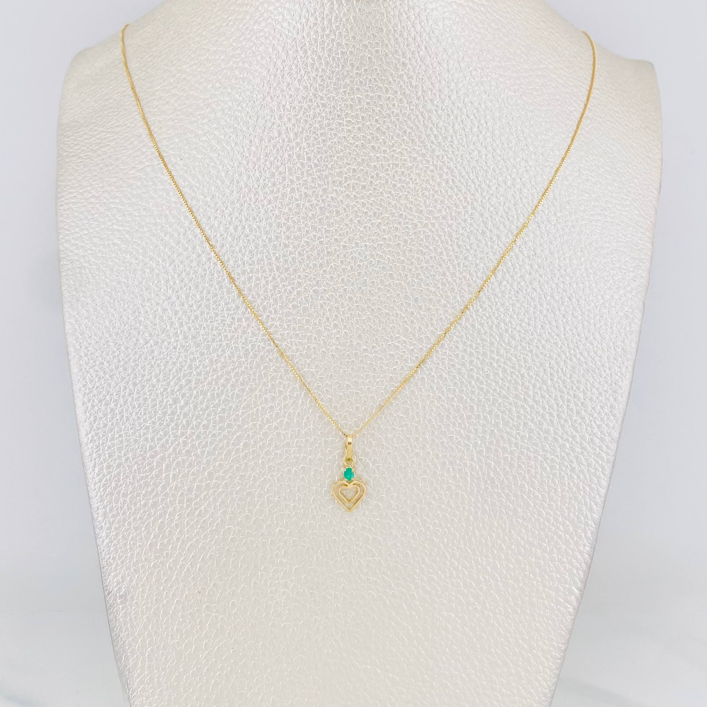 Set Cadena Veneciana + Dije Mariposa Esmeralda 0.06pts / 1.35g / 15 3/4 in Oro Amarillo 18K