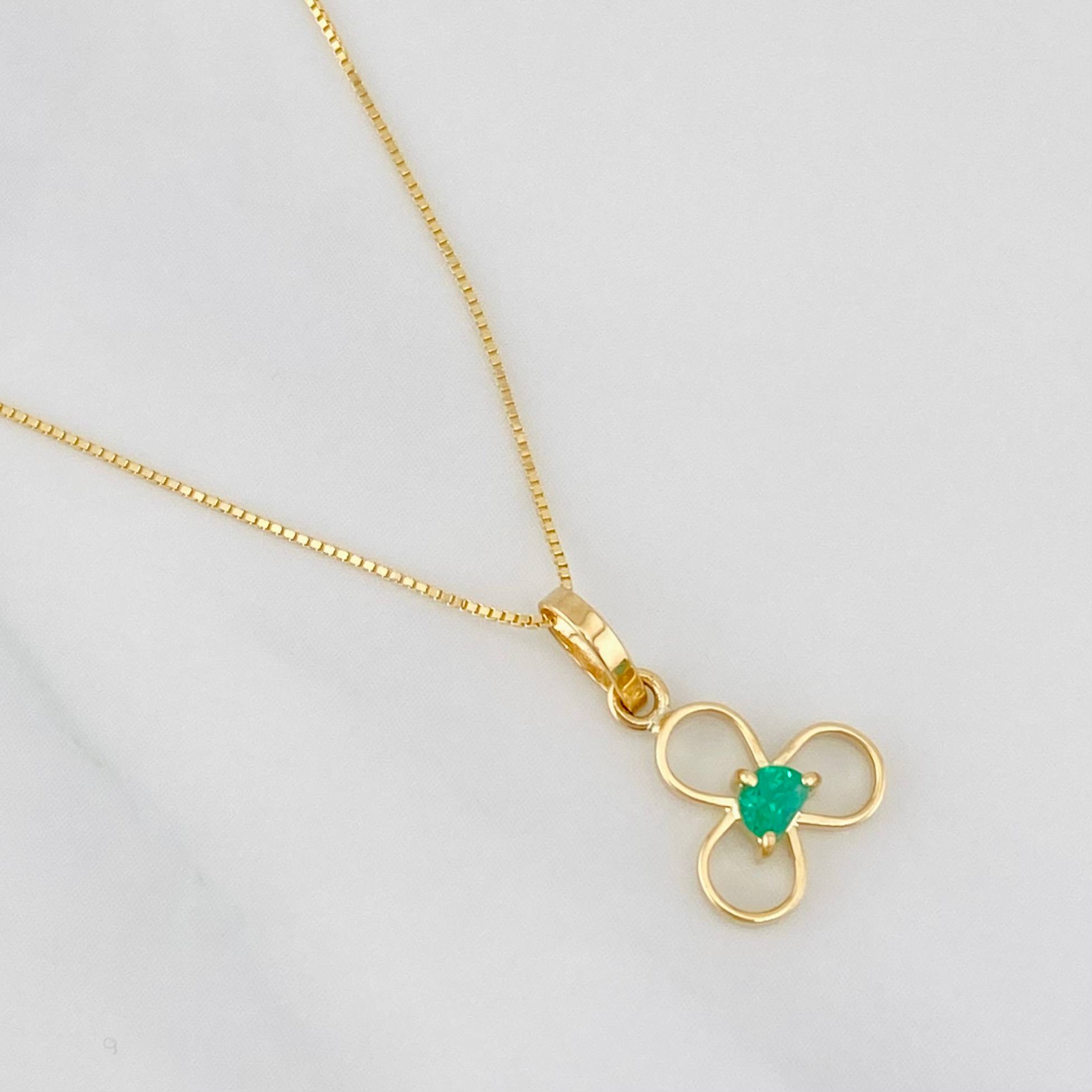 Venetian Chain Set + Emerald Flower Pendant 0.06pts / 1.35g / 15 3/4 in 18K Yellow Gold