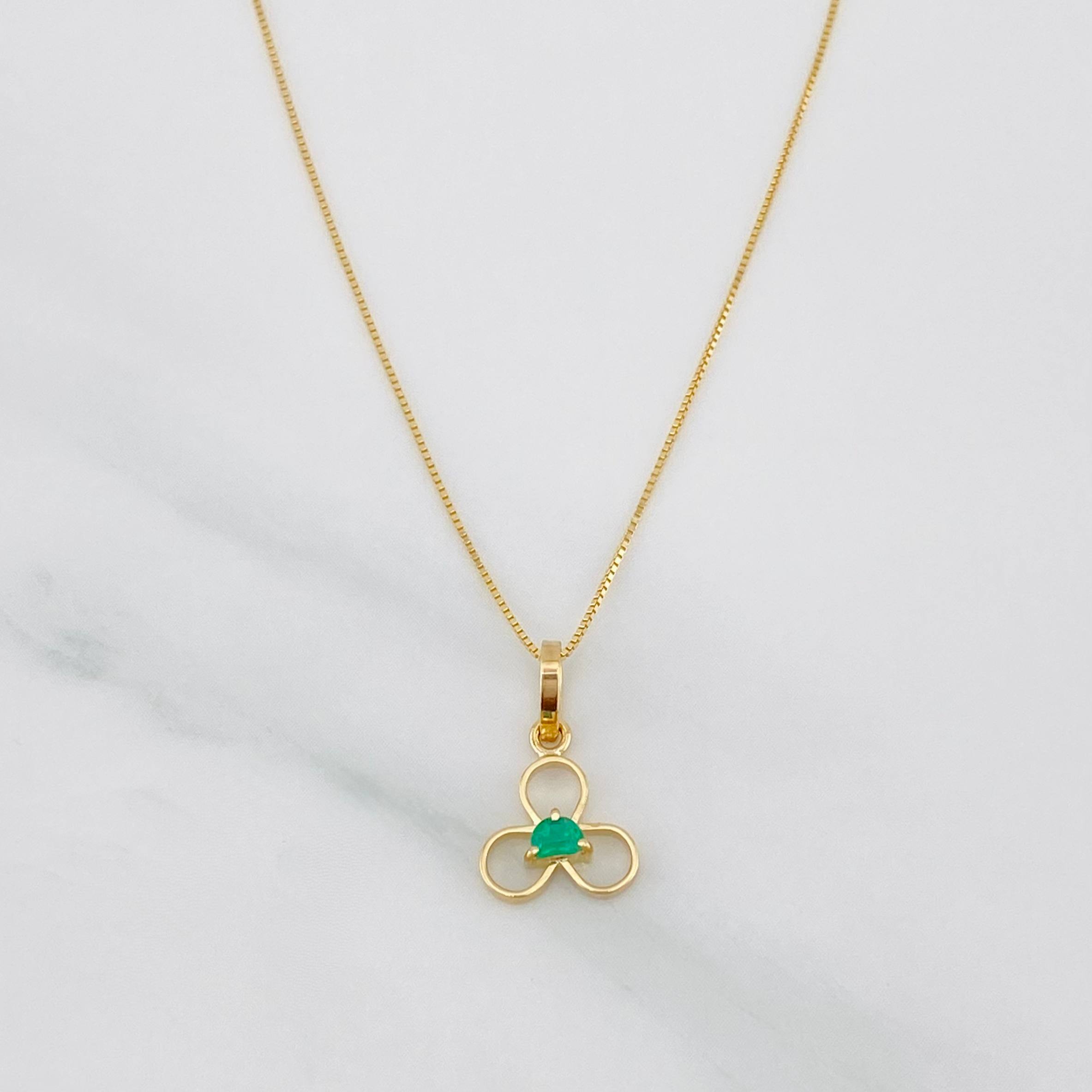 Venetian Chain Set + Emerald Flower Pendant 0.06pts / 1.35g / 15 3/4 in 18K Yellow Gold